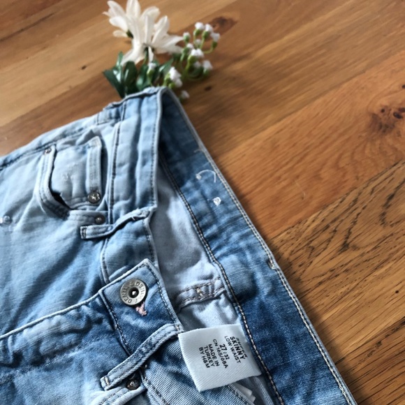 Low Rise Jeans (H&M) - Picture 4 of 4